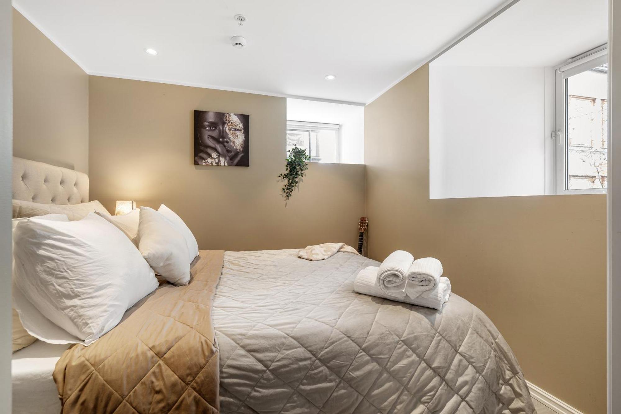 Solsiden Modern Stay: King Beds, Private Entry Trondheim Exterior photo